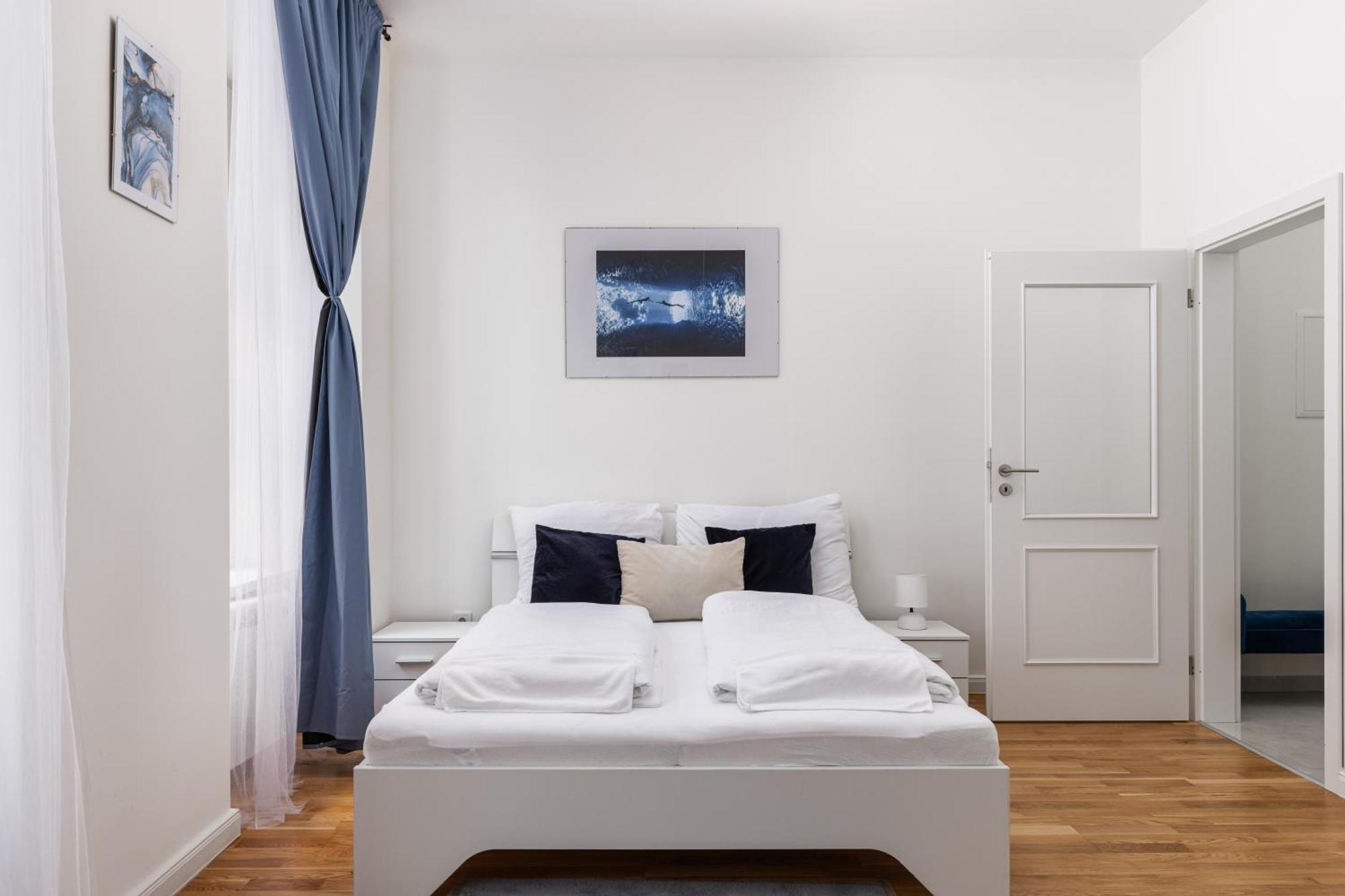 Stay2Gether Blue Vibe Studio - Metro Florenc Prag Exteriör bild