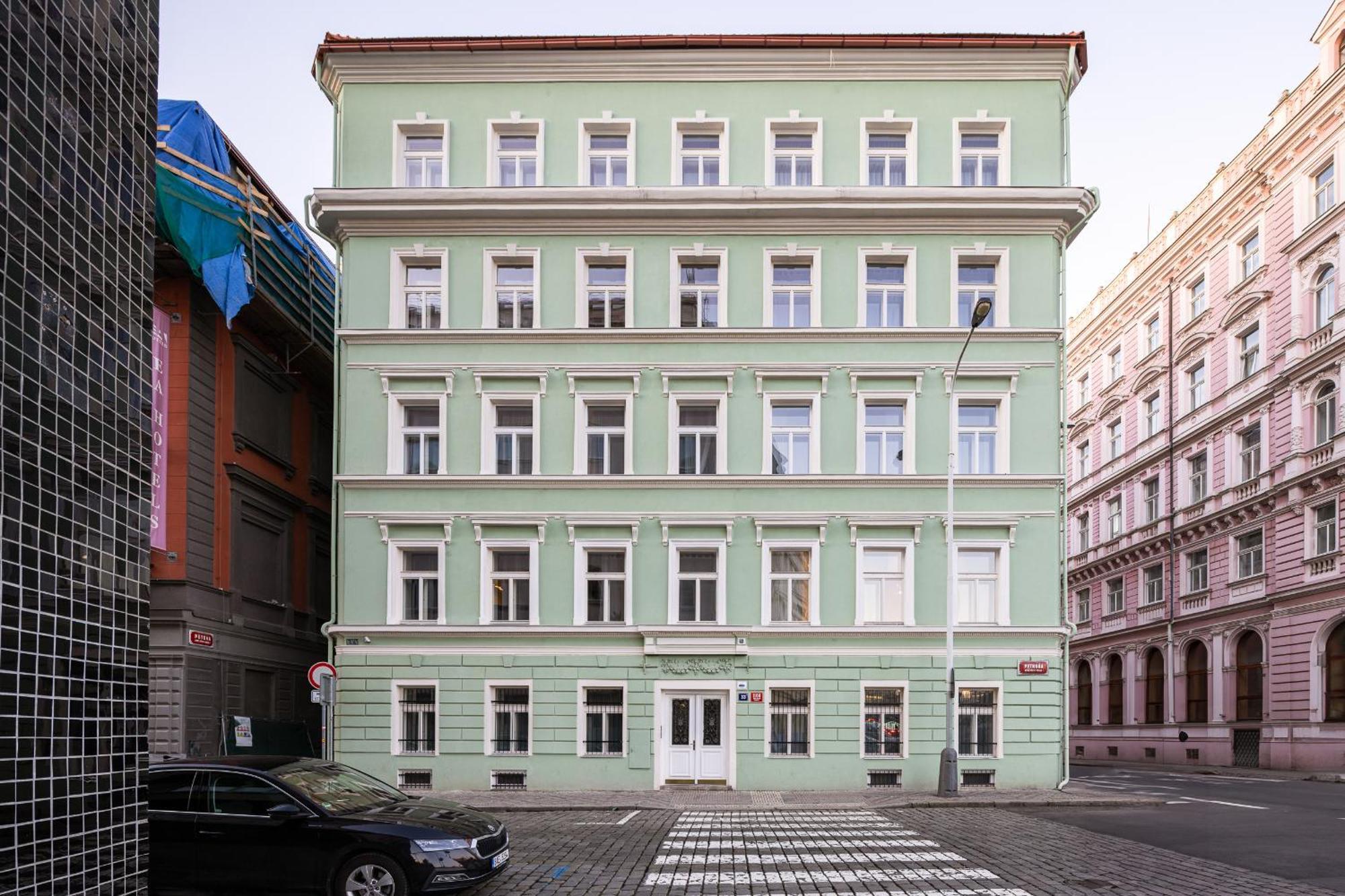 Stay2Gether Blue Vibe Studio - Metro Florenc Prag Exteriör bild